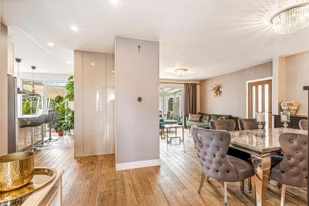 3 bedroom Bungalow for sale in Winders Way, Aylestone, Leicester