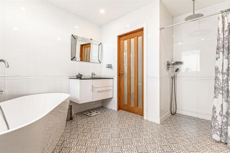 3 bedroom Bungalow for sale in Winders Way, Aylestone, Leicester