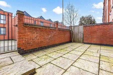 3 bedroom Apartment for sale in Cowper Street, Leicester