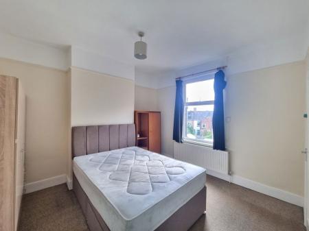 1 bedroom Property to let in Queens Road, Leicester