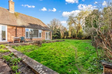 3 bedroom Detached bungalow for sale in Moreland Avenue, Leicester