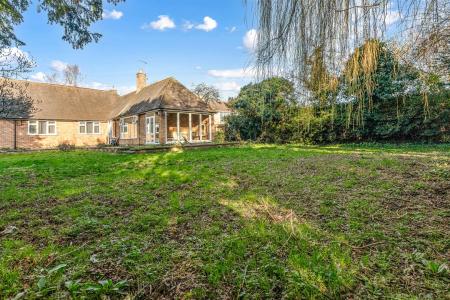 3 bedroom Detached bungalow for sale in Moreland Avenue, Leicester