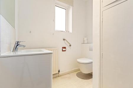 3 bedroom Detached bungalow for sale in Moreland Avenue, Leicester