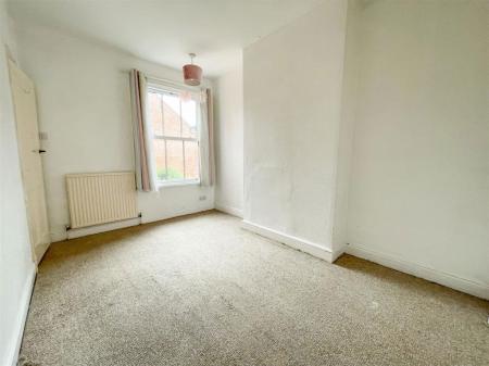 2 bedroom Property to let in St Leonards Road, Leicester