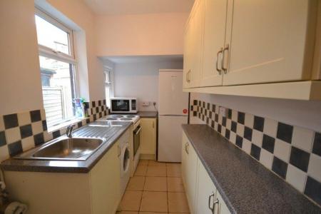 2 bedroom Property to let in Edward Road, Leicester