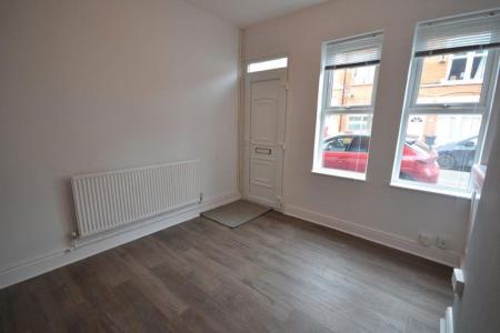 2 bedroom Property to let in Edward Road, Leicester