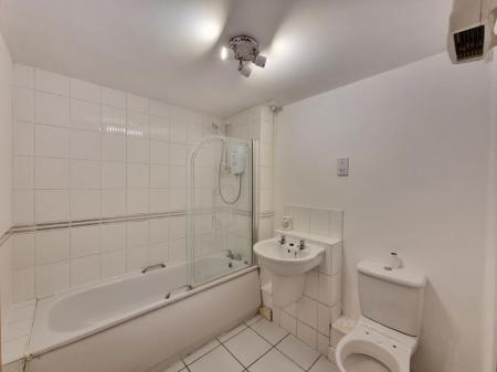 2 bedroom Property to let in Princess Road East, Leicester