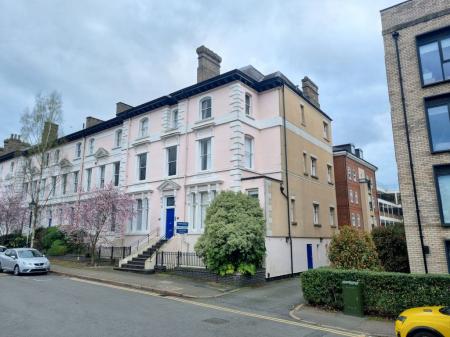 2 bedroom Property to let in Princess Road East, Leicester