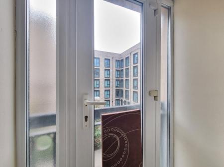 2 bedroom Property to let in Princess Road East, Leicester