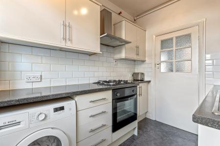 2 bedroom Flat for sale in Knighton Park Road, Stoneygate, Leicester