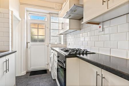 2 bedroom Flat for sale in Knighton Park Road, Stoneygate, Leicester