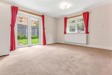 5 bedroom Property to let in London Road, Leicester