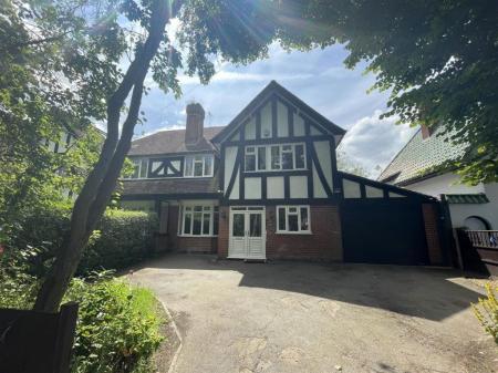 5 bedroom Property to let in London Road, Leicester