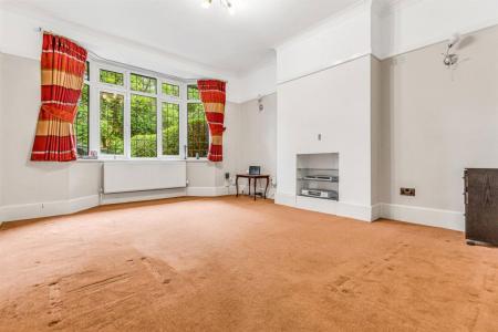 5 bedroom Property to let in London Road, Leicester