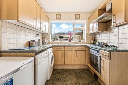 3 bedroom Detached house for sale in Eton Close, Leicester