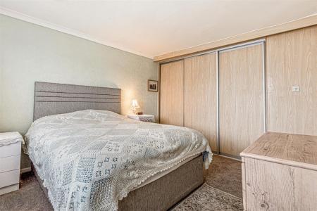 3 bedroom Detached house for sale in Eton Close, Leicester