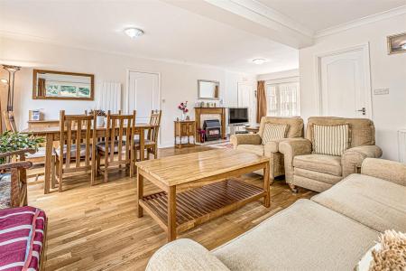 3 bedroom Detached house for sale in Eton Close, Leicester