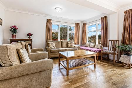 3 bedroom Detached house for sale in Eton Close, Leicester