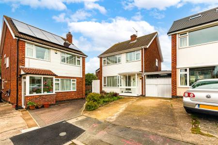 3 bedroom Detached house for sale in Eton Close, Leicester