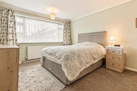 3 bedroom Detached house for sale in Eton Close, Leicester