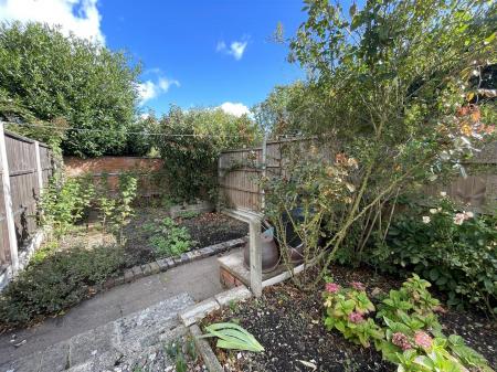 3 bedroom Detached house for sale in Eton Close, Leicester