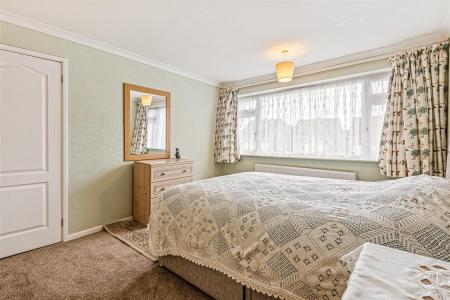 3 bedroom Detached house for sale in Eton Close, Leicester