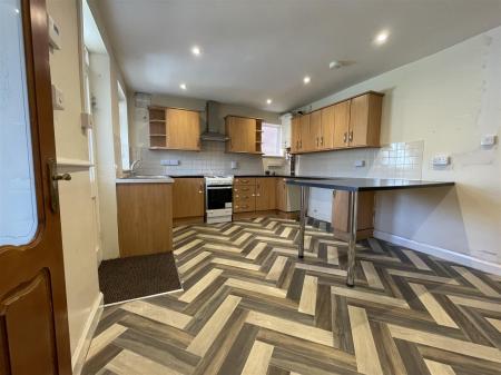 3 bedroom Semi-detached house for sale in Pullman Road, Wigston