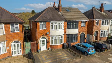 3 bedroom Semi-detached house for sale in Cairnsford Road, Leicester