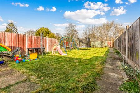 3 bedroom Semi-detached house for sale in Cairnsford Road, Leicester