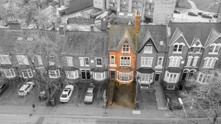 5 bedroom Terraced House for sale in Evington Road, Leicester