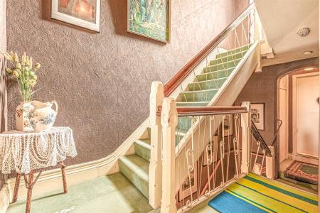 5 bedroom Terraced House for sale in Evington Road, Leicester