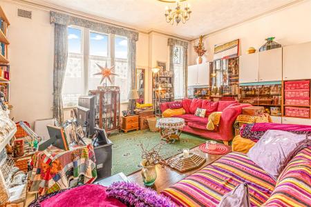 5 bedroom Terraced House for sale in Evington Road, Leicester