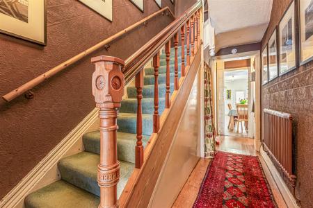 5 bedroom Terraced House for sale in Evington Road, Leicester