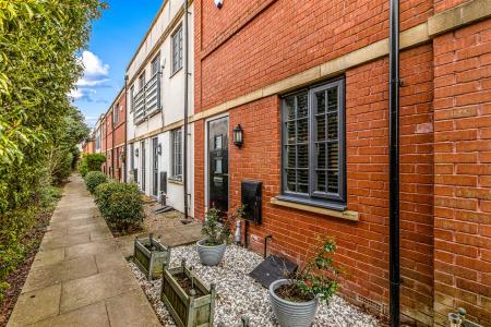 Wolsey Island Way, Leicester