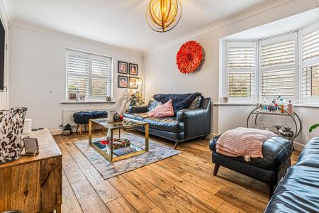 4 bedroom Detached house for sale in Woodlands Court, Oadby, Leicester