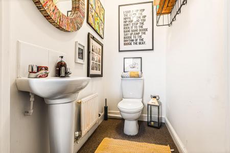 4 bedroom Detached house for sale in Woodlands Court, Oadby, Leicester