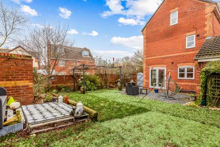 4 bedroom Detached house for sale in Woodlands Court, Oadby, Leicester