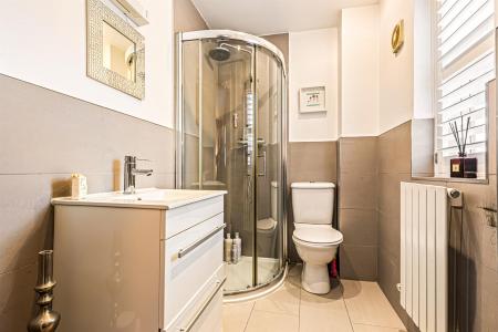 4 bedroom Detached house for sale in Woodlands Court, Oadby, Leicester