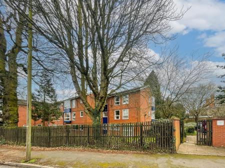 2 bedroom Flat for sale in Knighton Road, Leicester