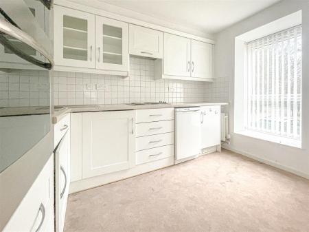2 bedroom Flat for sale in Knighton Road, Leicester