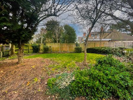 2 bedroom Flat for sale in Knighton Road, Leicester
