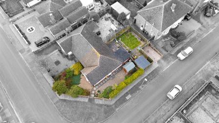 2 bedroom Semi-detached bungalow for sale in Foxhunter Drive, Oadby, Leicester