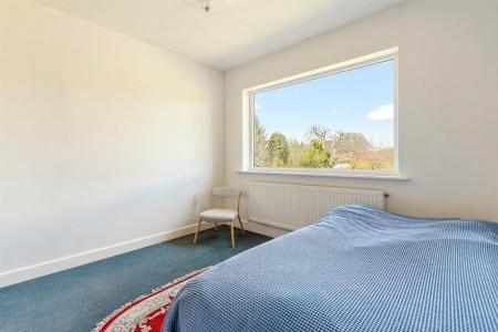 4 bedroom Semi-detached house for sale in Kenwood Road, Leicester