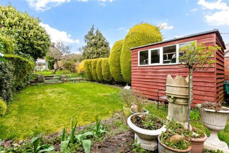 4 bedroom Semi-detached house for sale in Kenwood Road, Leicester