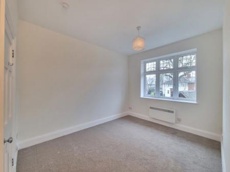 1 bedroom Property to let in Park Hill Drive, Leicester