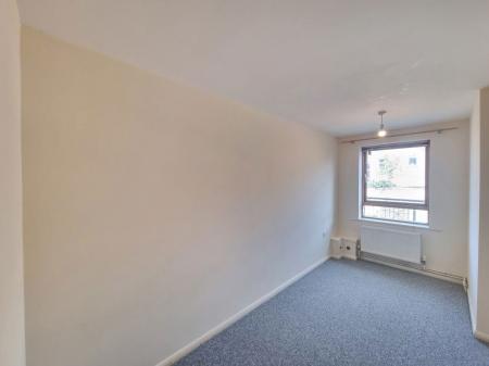 2 bedroom Property to let in Fleetwood Court, Leicester