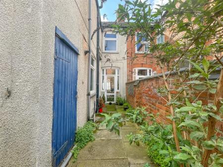 3 bedroom Terraced House for sale in Adderley Road, Leicester