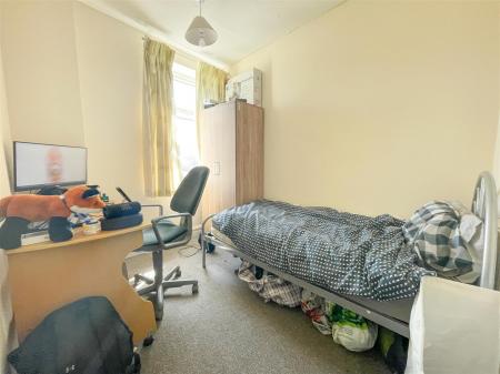 3 bedroom Terraced House for sale in Clarendon Park Road, Leicester