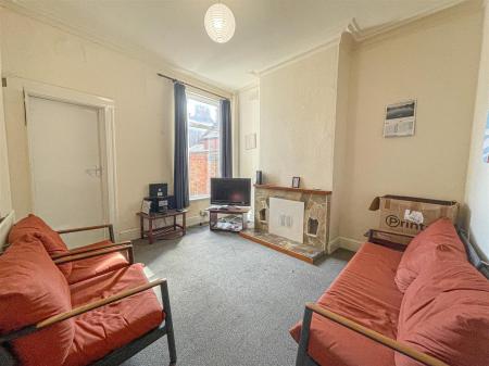 3 bedroom Terraced House for sale in Clarendon Park Road, Leicester