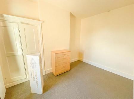 3 bedroom Terraced House for sale in Clarendon Park Road, Leicester